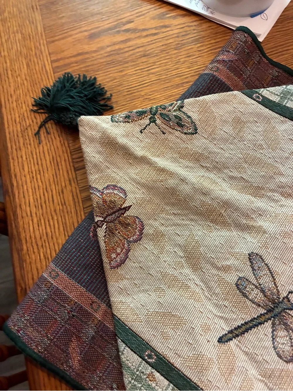 Pfaltzgraff Beige Table Runner with Green Border and Insect Motifs